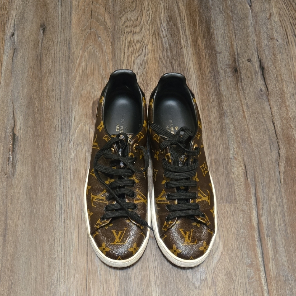 Women Louis Vuitton Frontrow Leather Sneakers in Brown and Gold Size 7.5